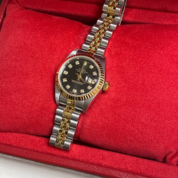 HP🎉ROLEX DATEJUST WATCH DIAMONDS - Picture 10 of 16